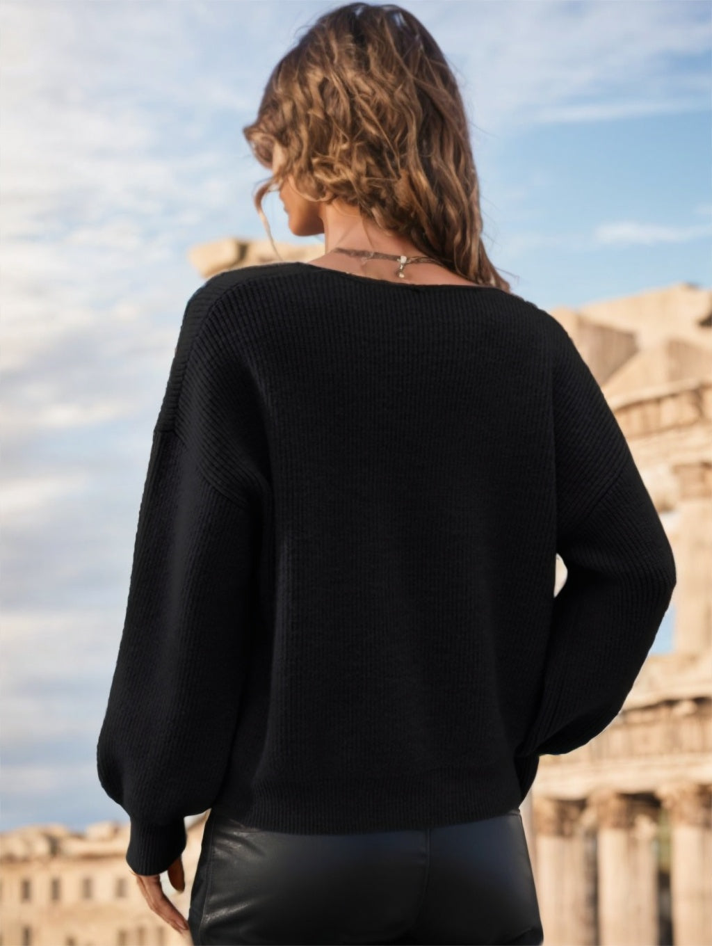 A Solid-color Long-sleeved Top With A Large Collar For Ladies