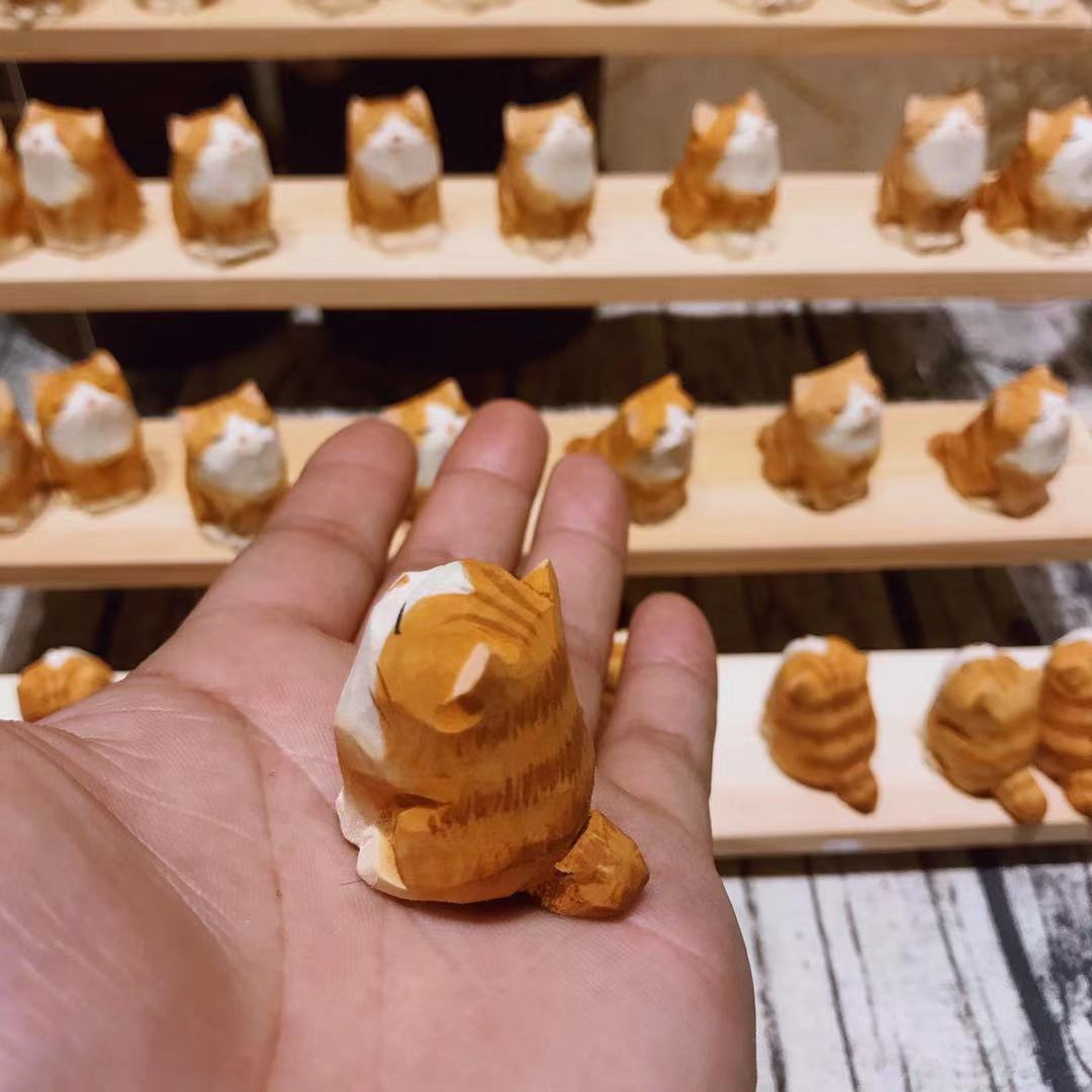 Wood Carving Small Orange Cat Ornaments Handicrafts