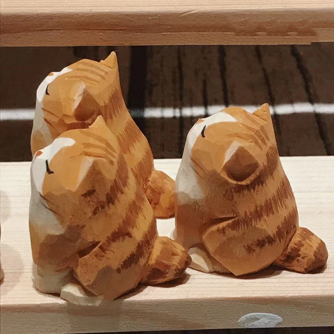 Wood Carving Small Orange Cat Ornaments Handicrafts