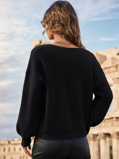 A Solid-color Long-sleeved Top With A Large Collar For Ladies