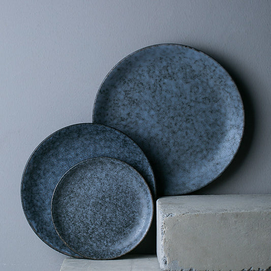 European Retro-Style Ceramic Round Dinner Plate – Flat Color-Glazed Porcelain Tableware